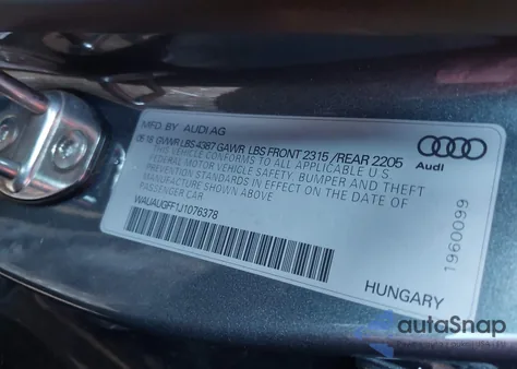 2018 Audi A3 2.0T Premium/2.0T Tech Premium из США, поврежденный, VIN WAUAUGFF1J1076378